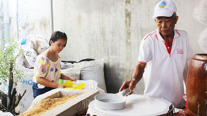 Cần Thơ: Lò hủ tiếu trên đất Tây Đô 1 Cần Thơ: Lò hủ tiếu trên đất Tây Đô