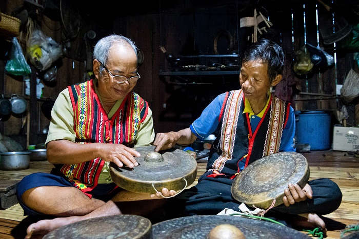Kon Tum: Nghệ nhân A Hliek với tình yêu cồng chiêng