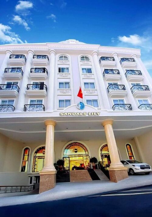 Sandals Lily Hotel